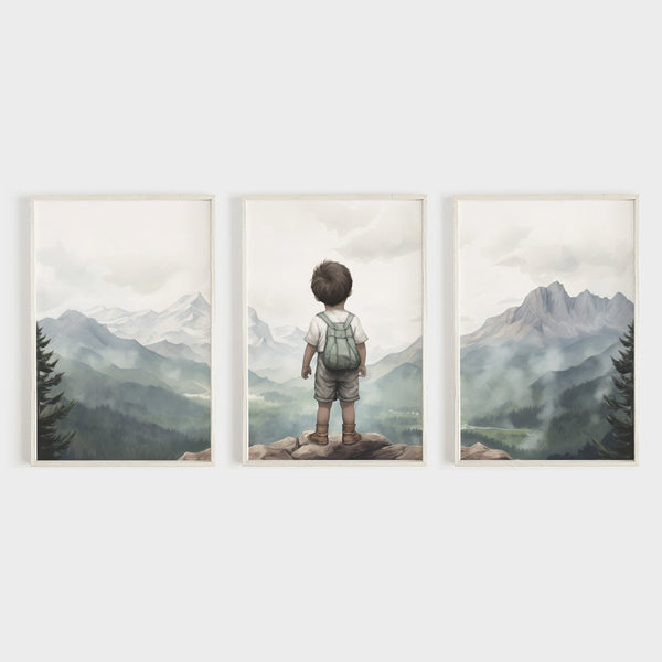 Kit 3 Quadros Decorativos: Menino Observando as Montanhas em Tons Verde Sálvia