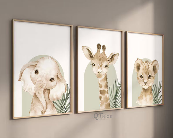 Kit 3 Quadros Decorativos Animais Safári: Elefante, Leão, Girafa